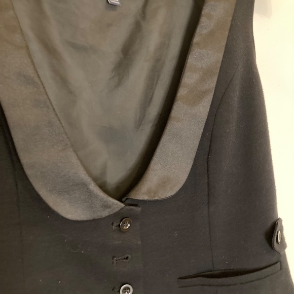 Vest - Picture 4 of 4